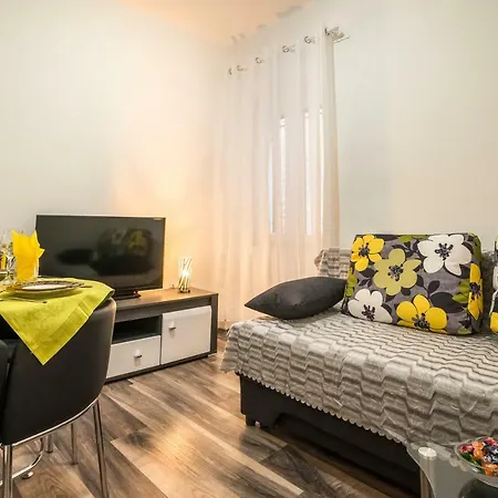 Rooftop View In The Palace Walls Appartement Split